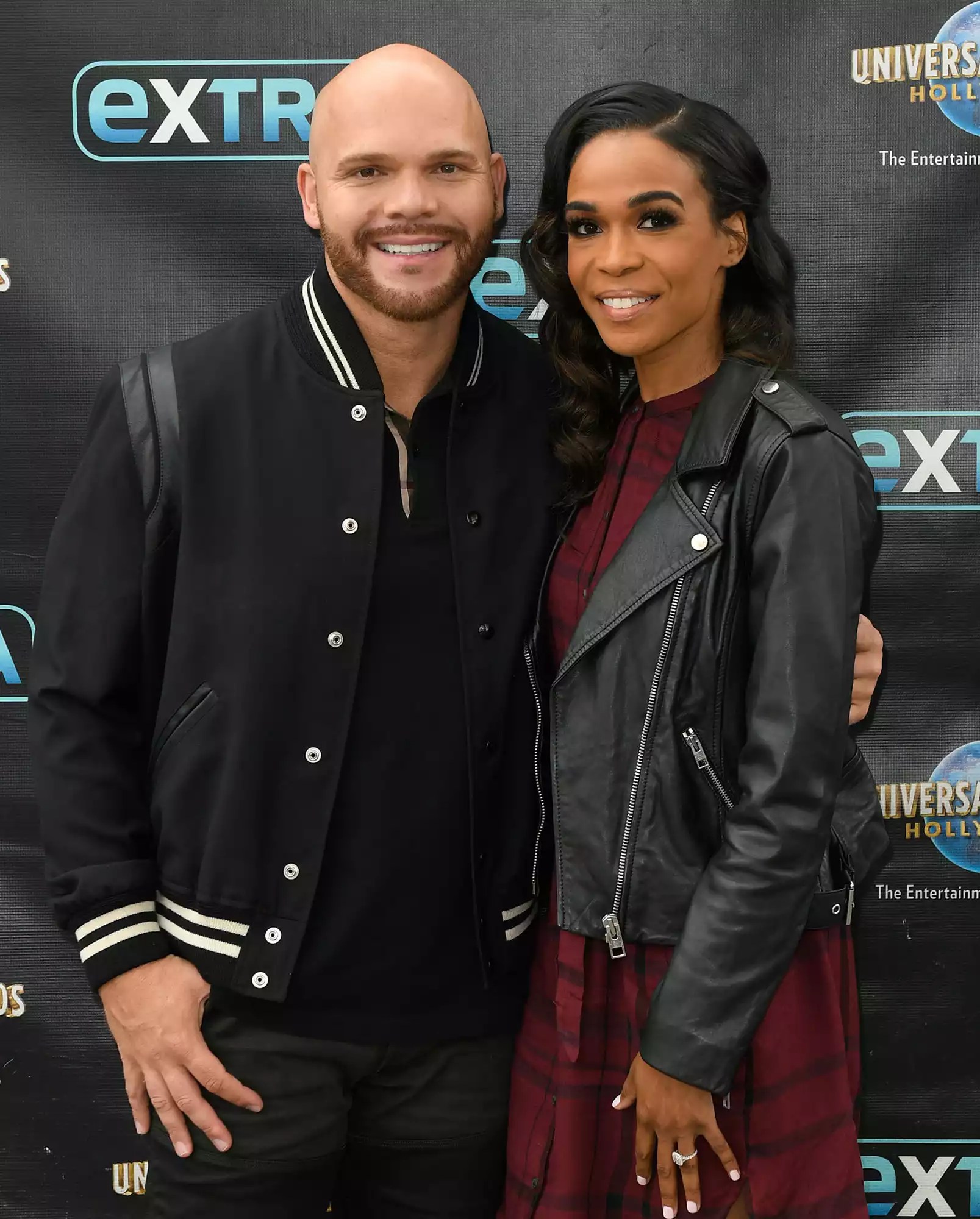 Sean Faris, Lacey Chabert, Michelle Williams And Chad Johnson Visit &ldquo;Extra&rdquo;
