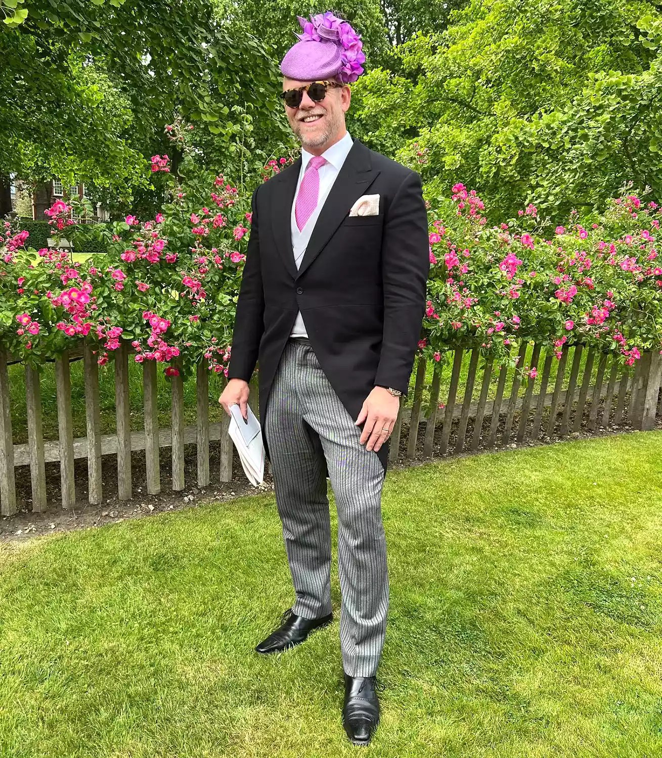 Mike Tindall wearing his wife&rsquo;s hat