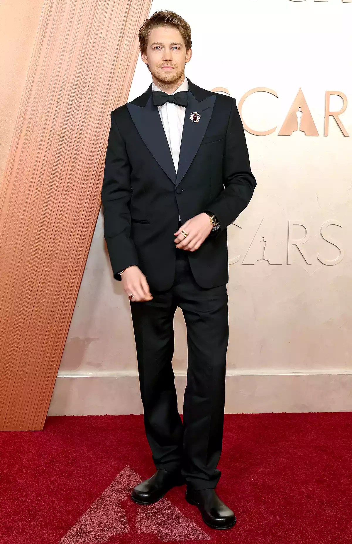 HOLLYWOOD, CALIFORNIA - MARCH 02: Joe Alwyn attends the 97th Annual Oscars at Dolby Theatre on March 02, 2025 in Hollywood, California.