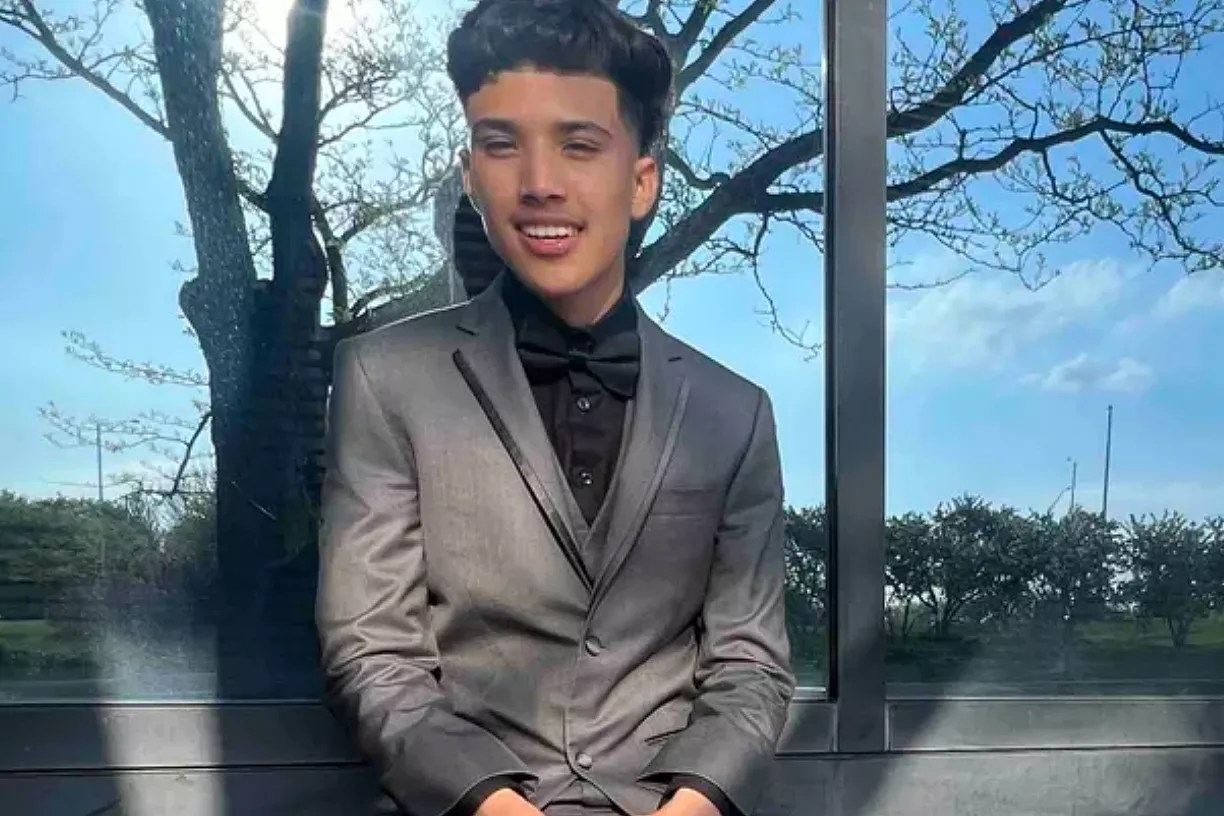 4 Illinois High School Students Killed, 1 Remains Hospitalized After Crash