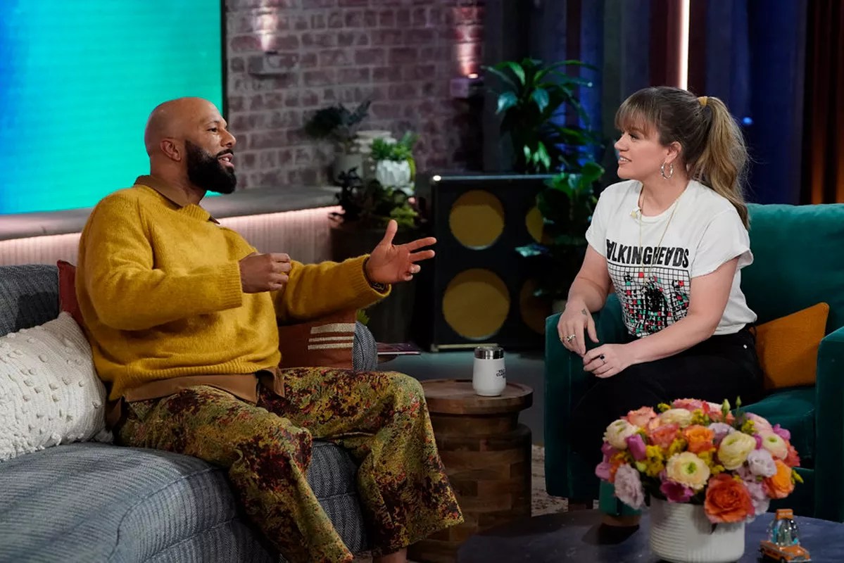THE KELLY CLARKSON SHOW &ndash; Episode 7I066 &ndash; Pictured: (l-r) Common, Kelly Clarkson