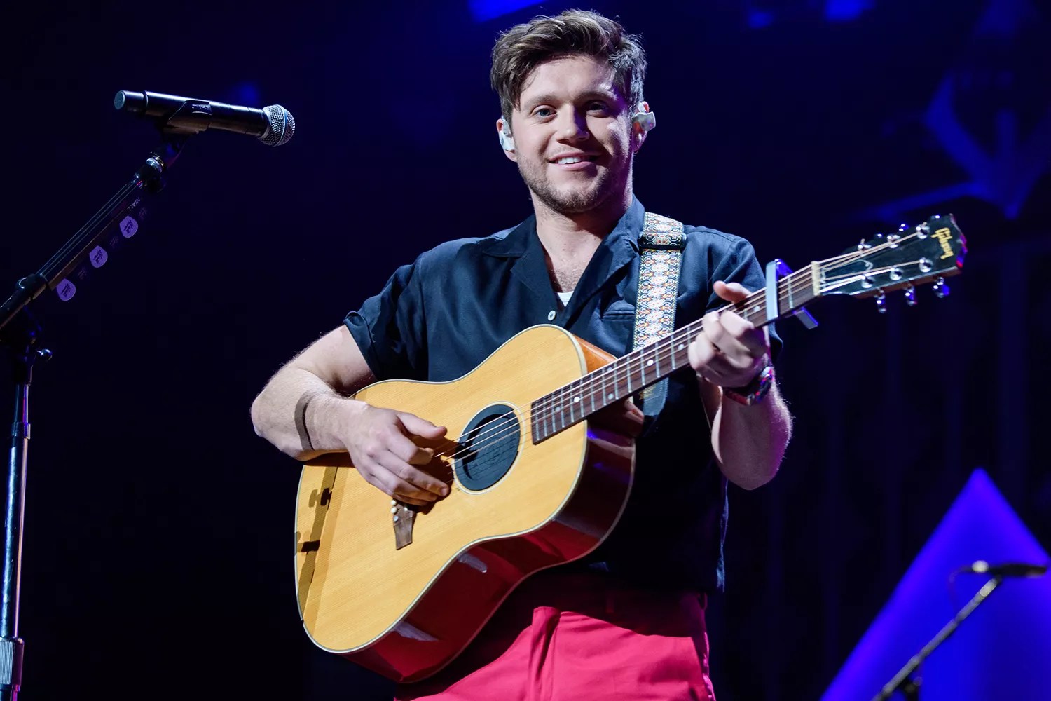 Niall Horan performs on stage during Y100 Miami Jingle Ball at BB&amp;T Center on December 22, 2019 in Sunrise, Florida
