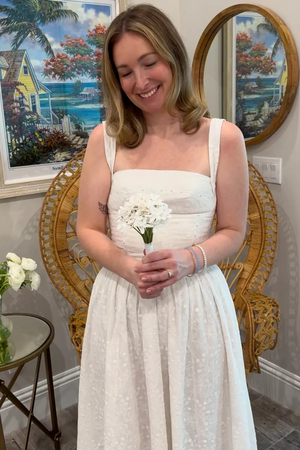 Mother Turns Seashells From Daughter&rsquo;s Childhood Into Her Bridal Bouquets