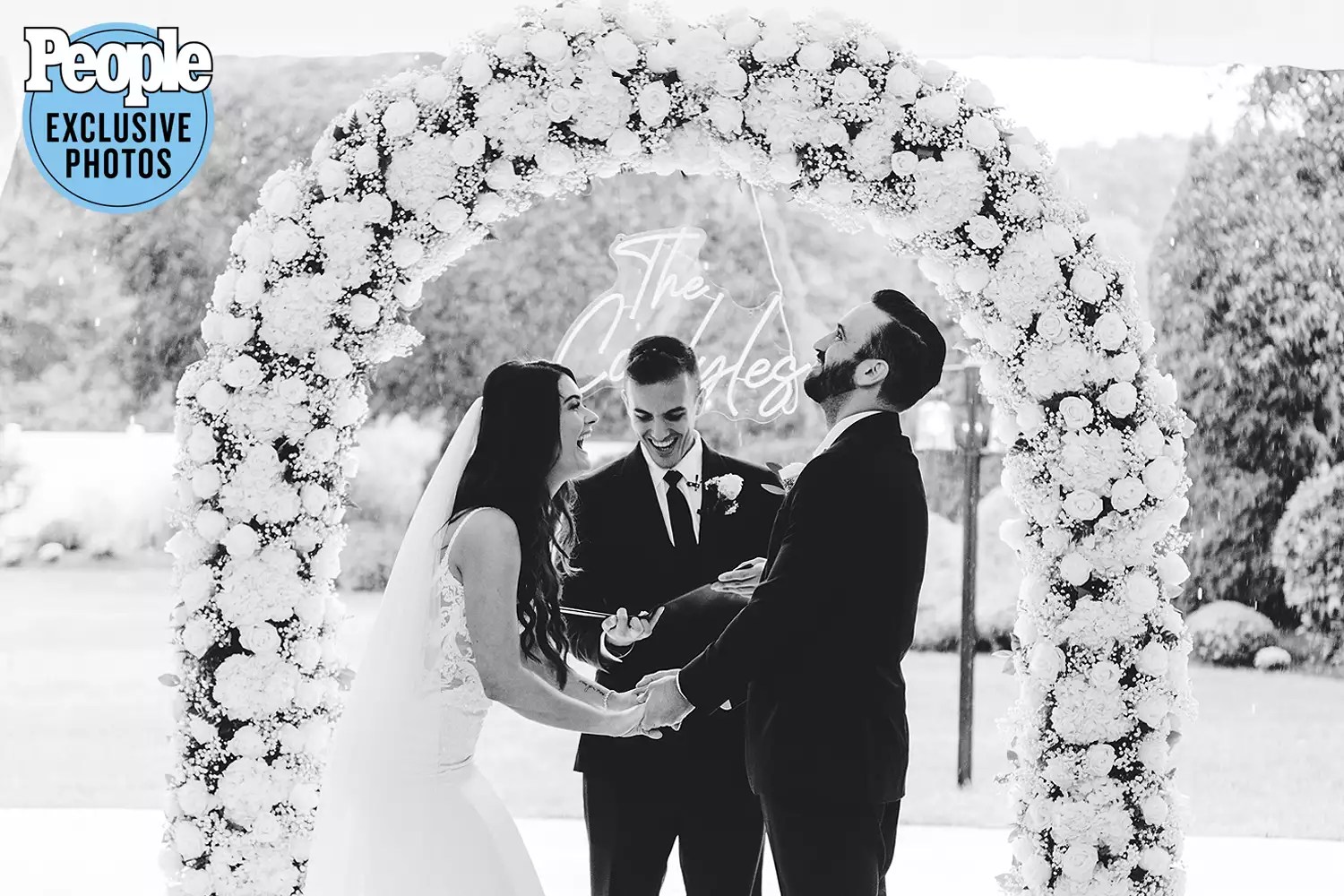 Samantha DeRosa &amp; Shane Carlyleâs Wedding