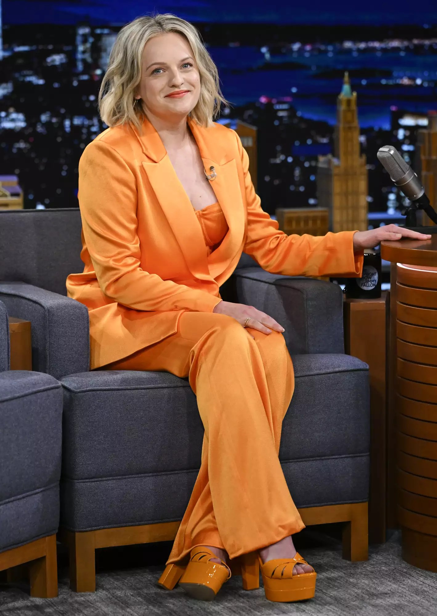 Elisabeth Moss during an interview on THE TONIGHT SHOW STARRING JIMMY FALLON