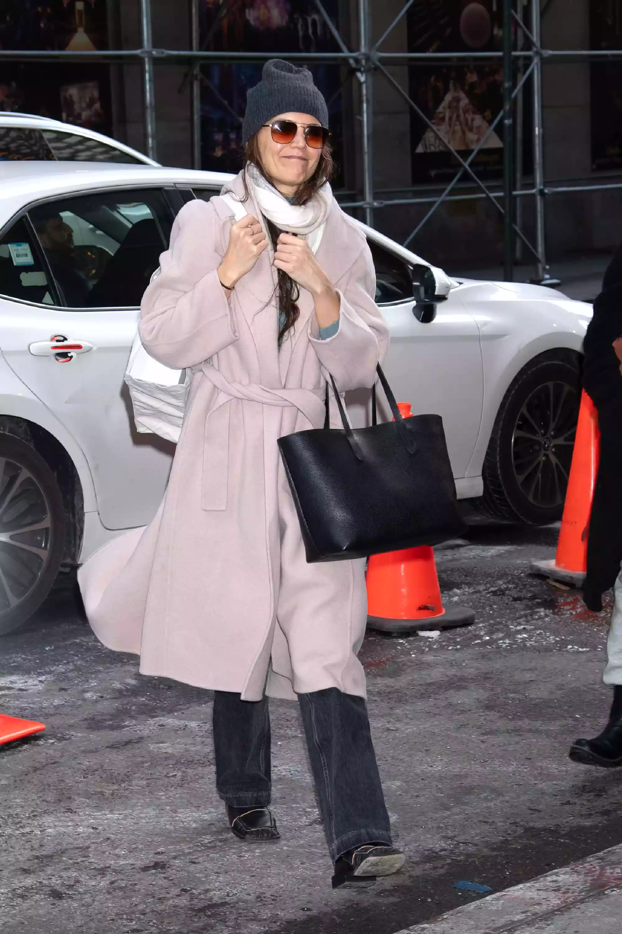 Katie Holmes Has Worn 11+ Gorgeous Coats