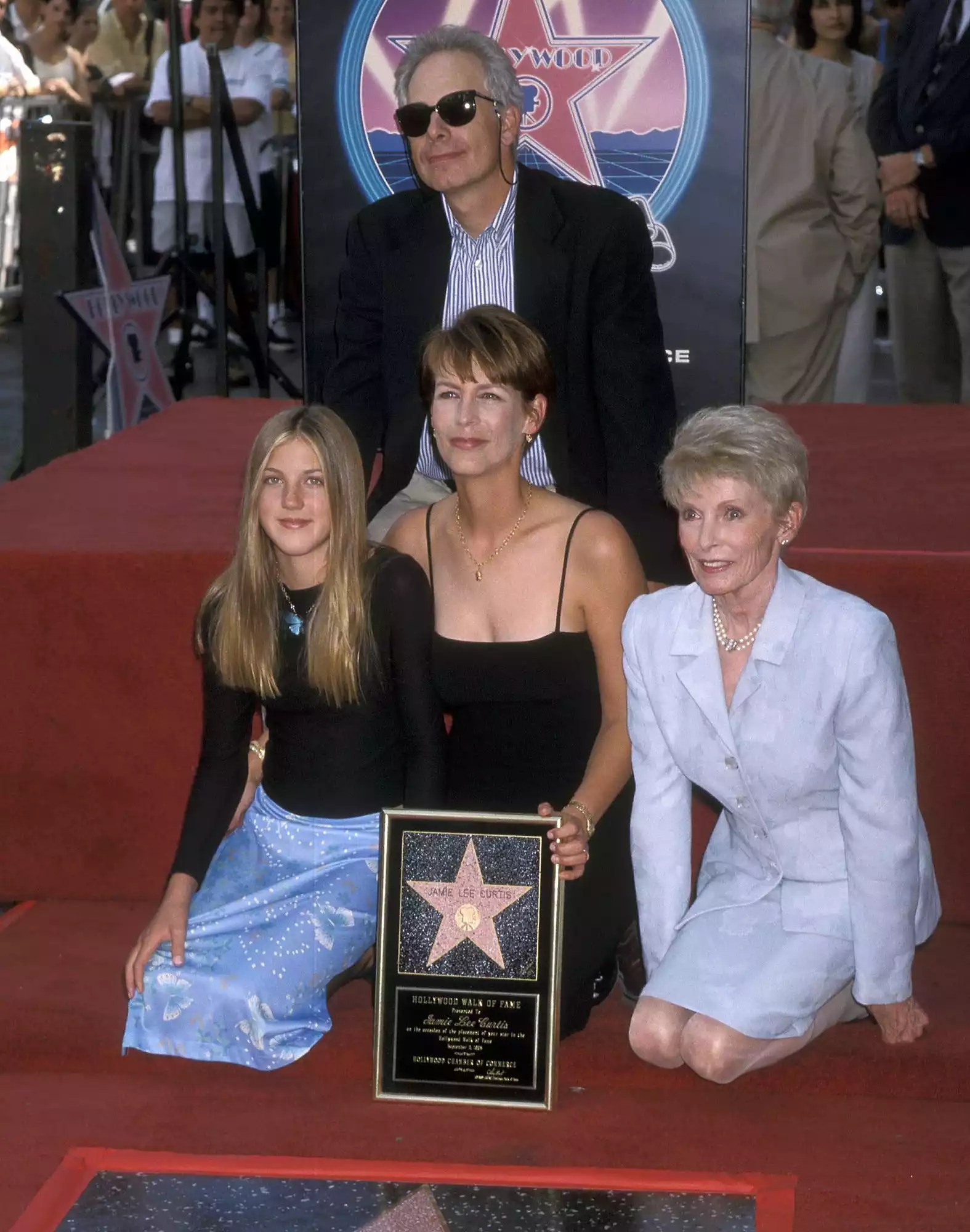 Jamie Lee Curtis, Christopher Guest, daughter Annie Guest and mother actress Janet Leigh