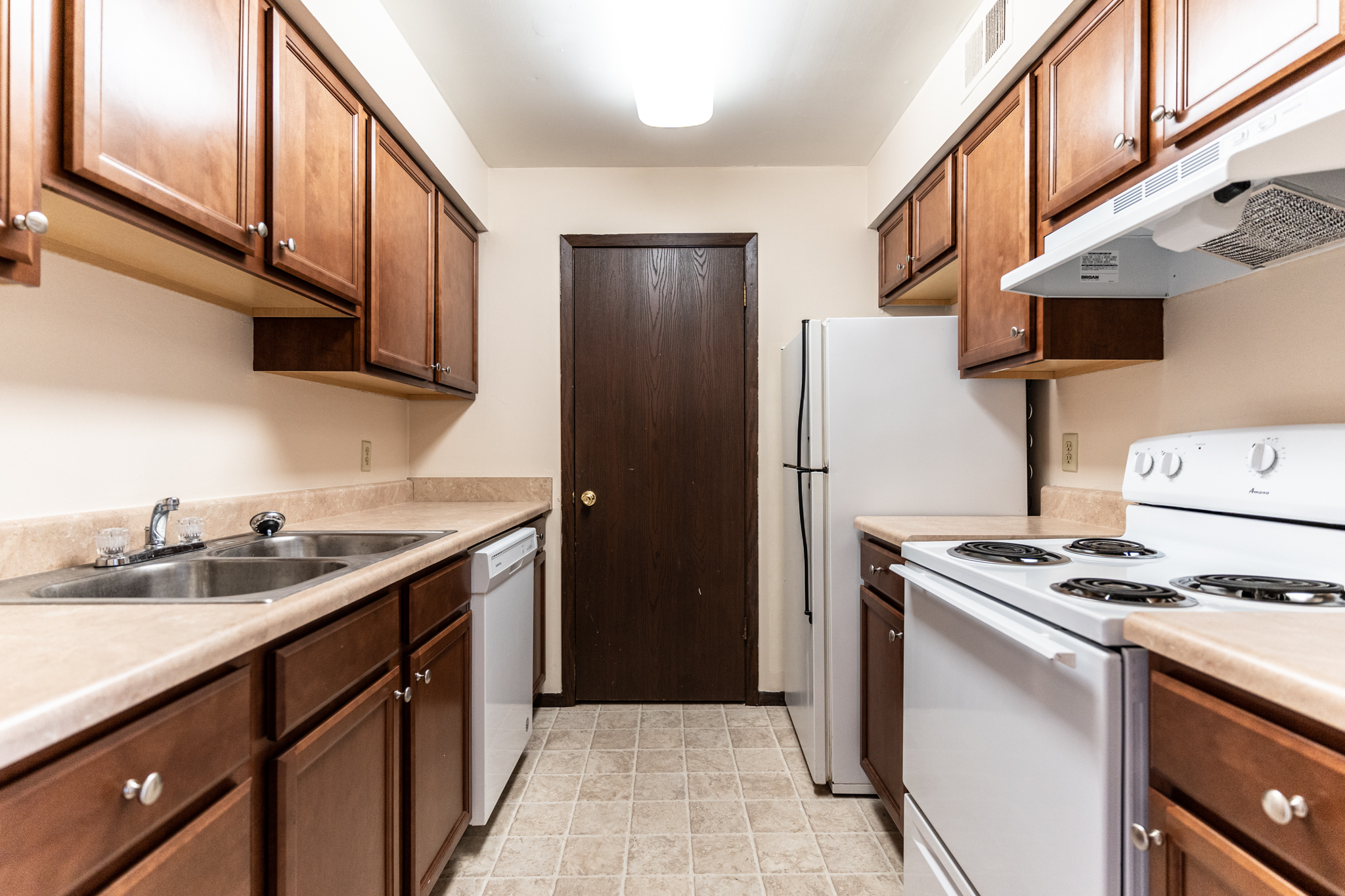 Nordic Villa Apartments Peoria, IL Professional Leasing Services, Inc.