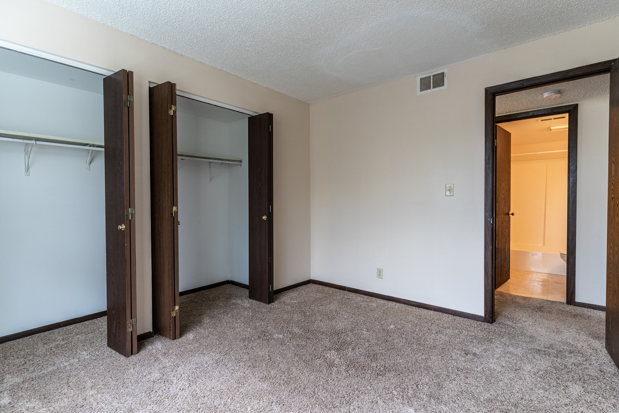 Nordic Villa Apartments Peoria, IL Professional Leasing Services, Inc.