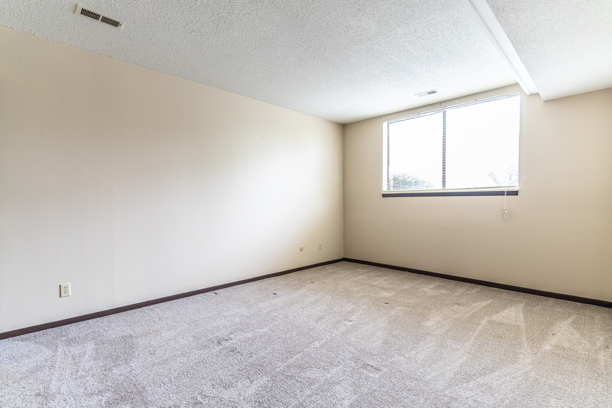 Nordic Villa Apartments Peoria, IL Professional Leasing Services, Inc.