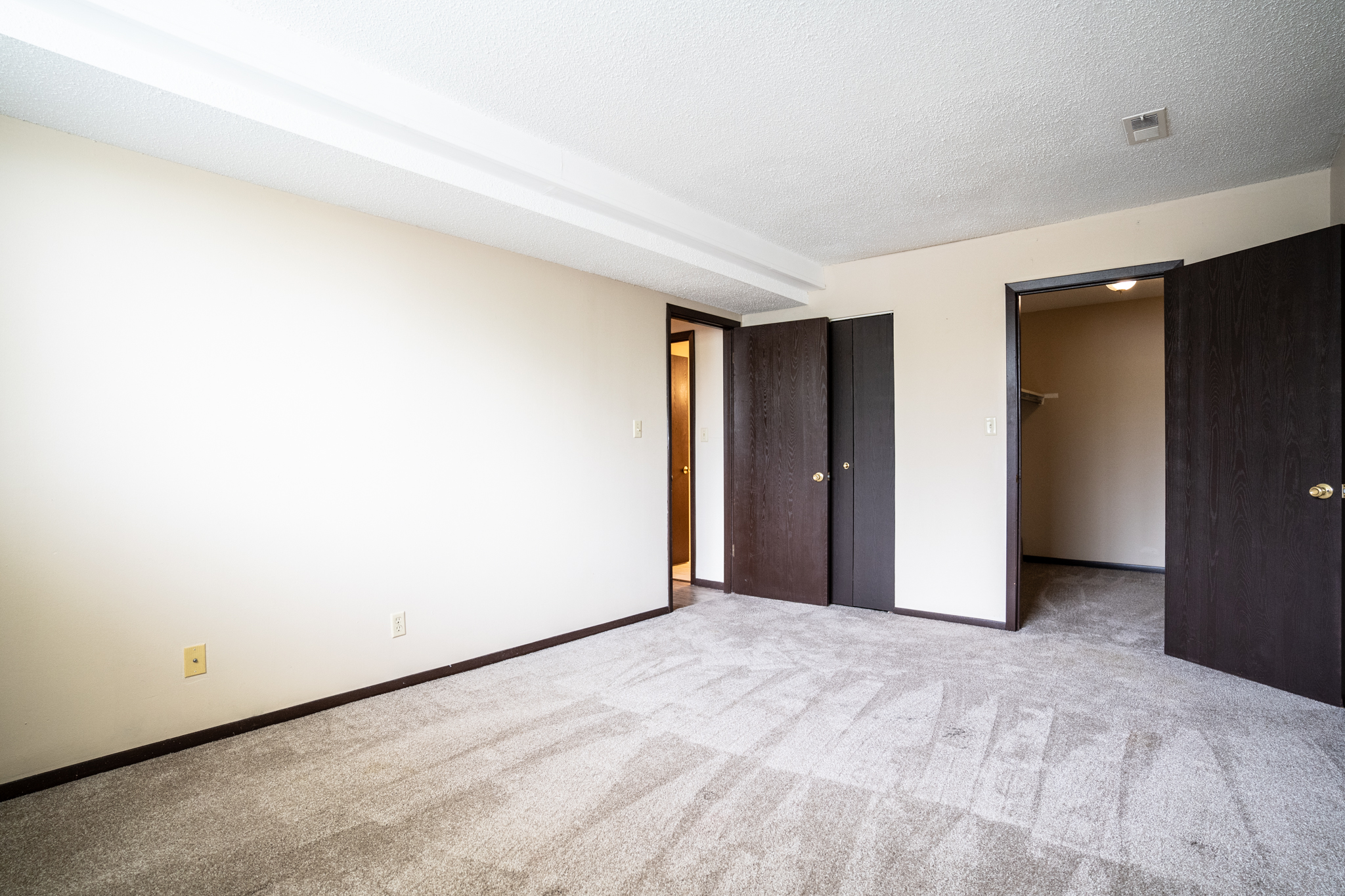 Nordic Villa Apartments Peoria, IL Professional Leasing Services, Inc.