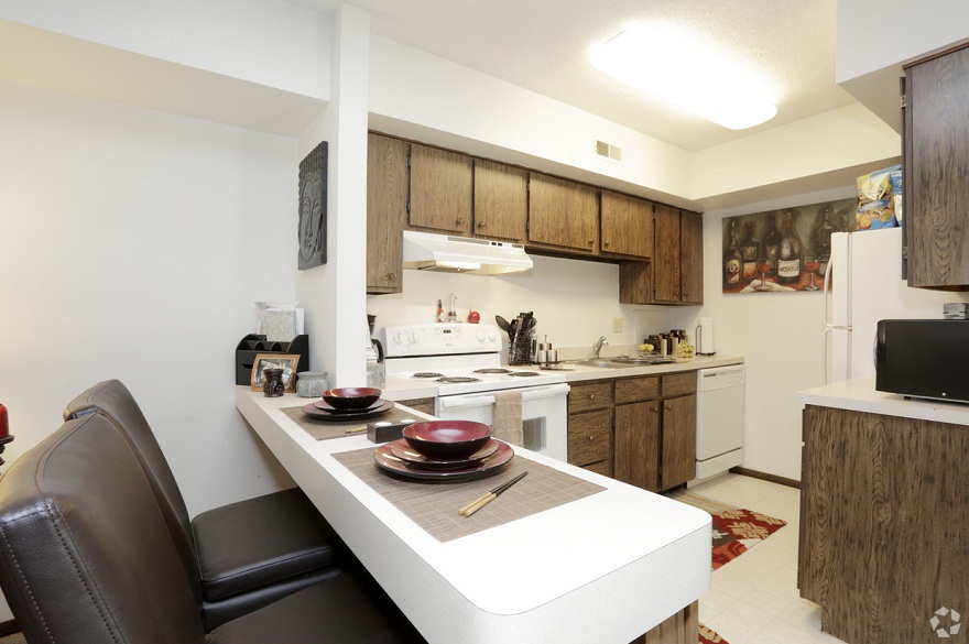 Nordic Villa Apartments Peoria, IL Professional Leasing Services, Inc.