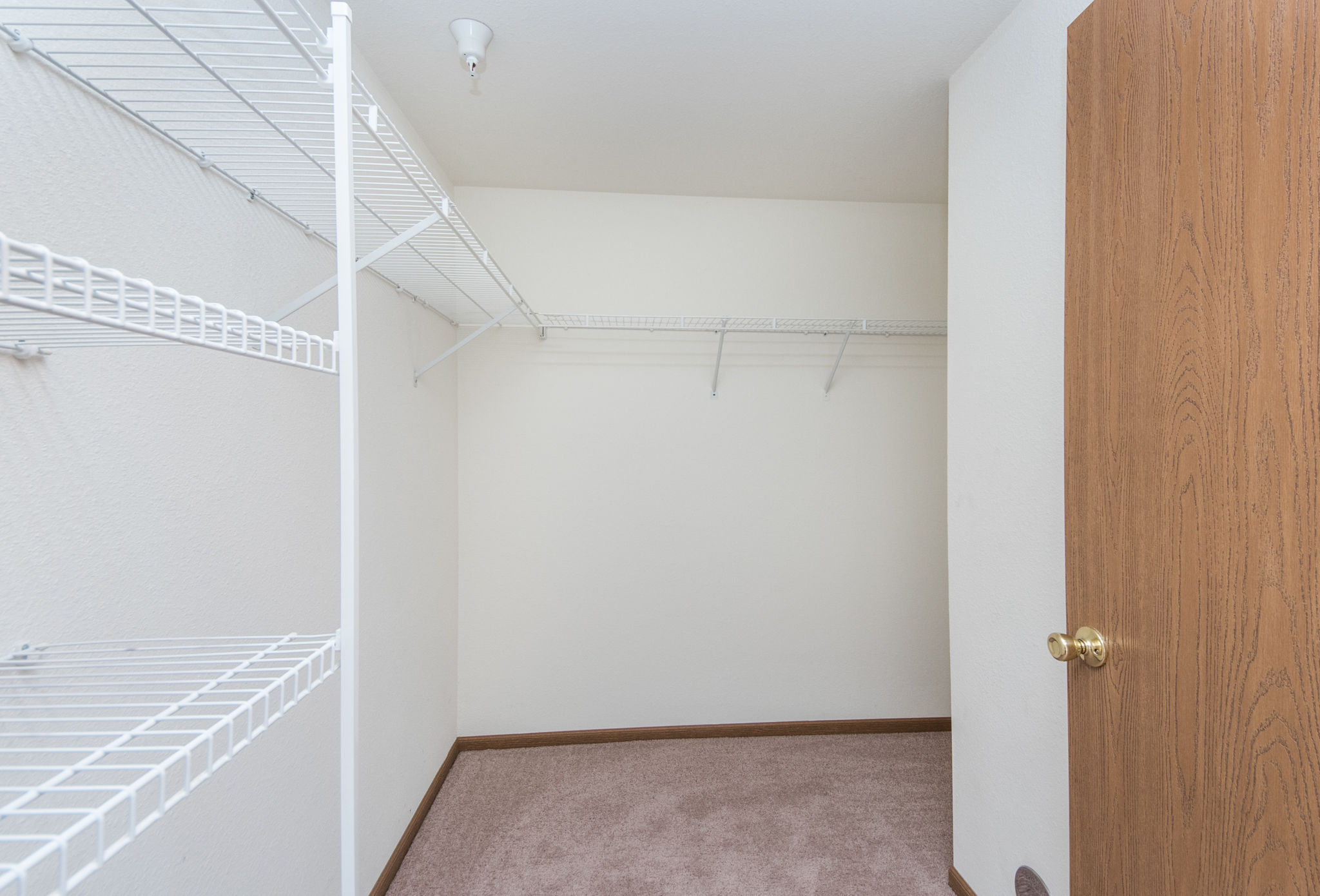 Covington Court Apartments Peoria, IL Professional Leasing Services, Inc.