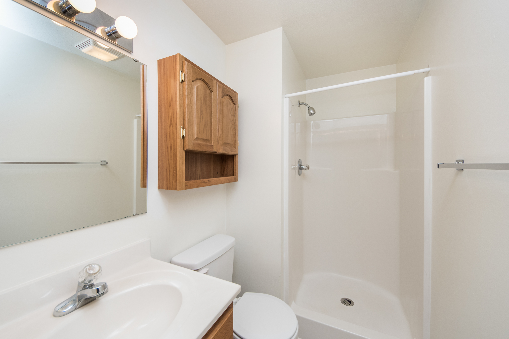 Covington Court Apartments Peoria, IL Professional Leasing Services, Inc.