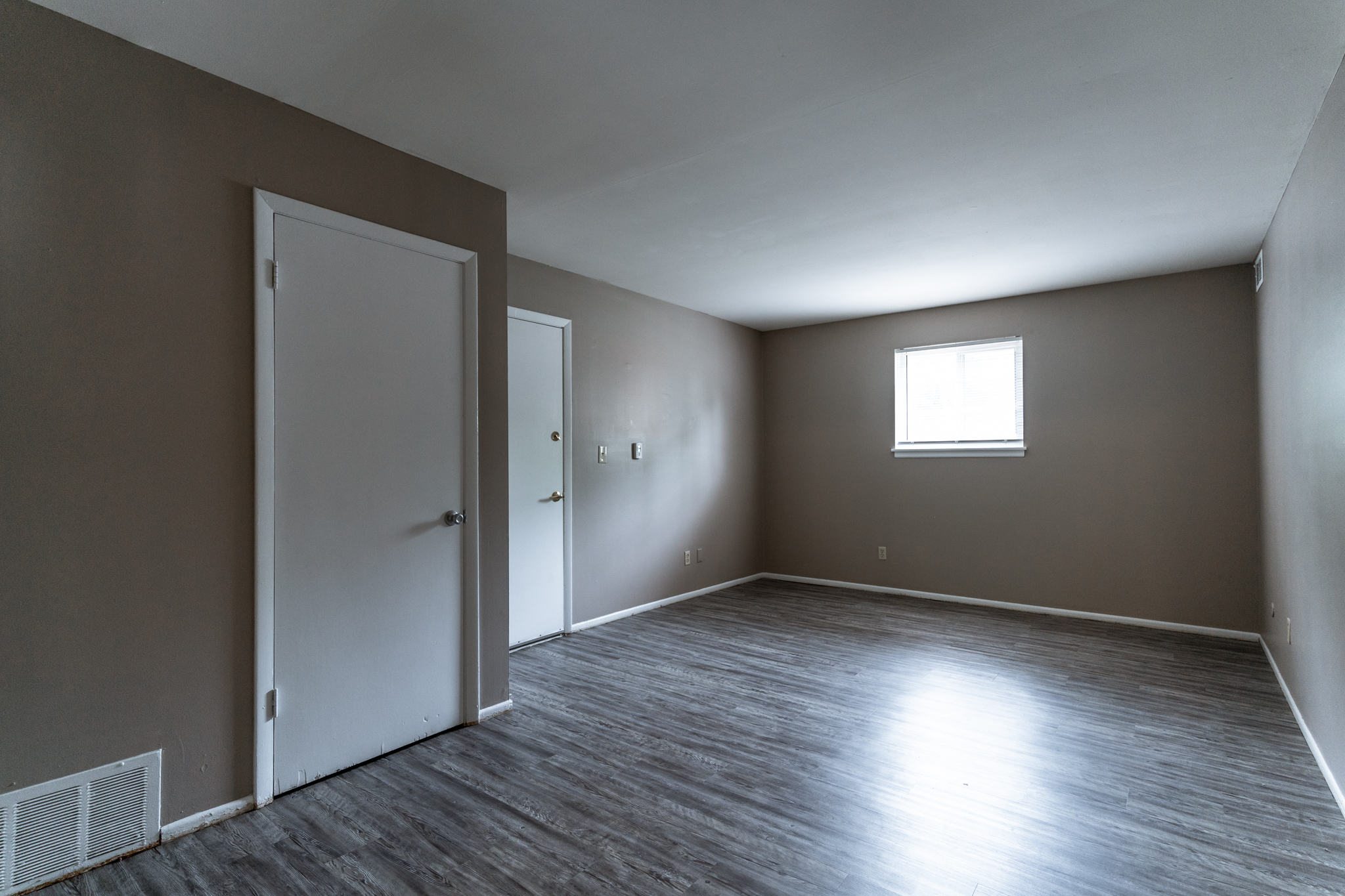 Covington Place Apartments Peoria, IL Professional Leasing Services, Inc.