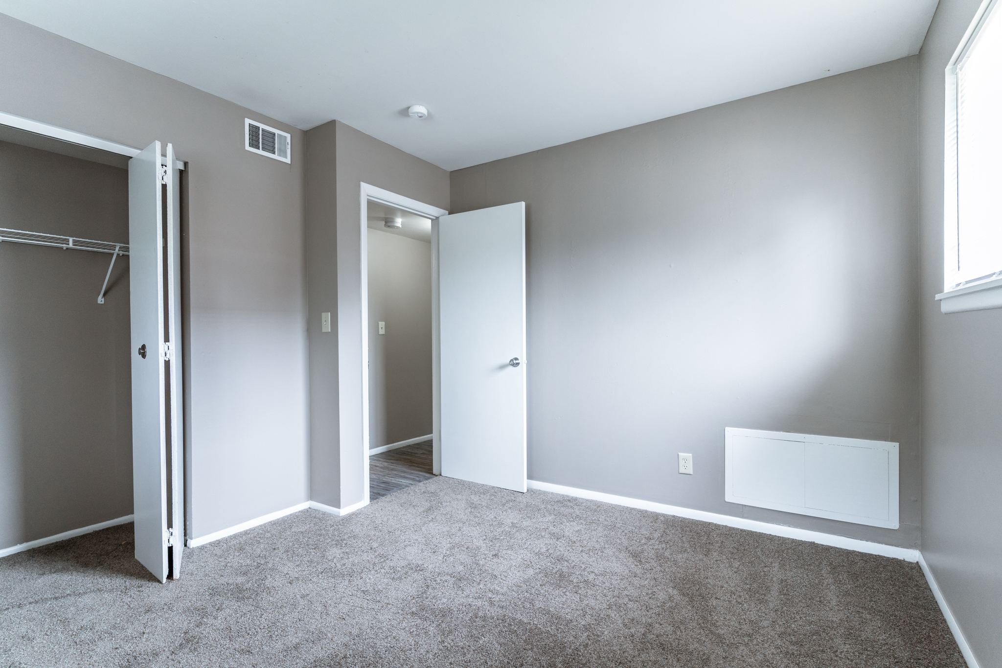 Covington Place Apartments Peoria, IL Professional Leasing Services, Inc.