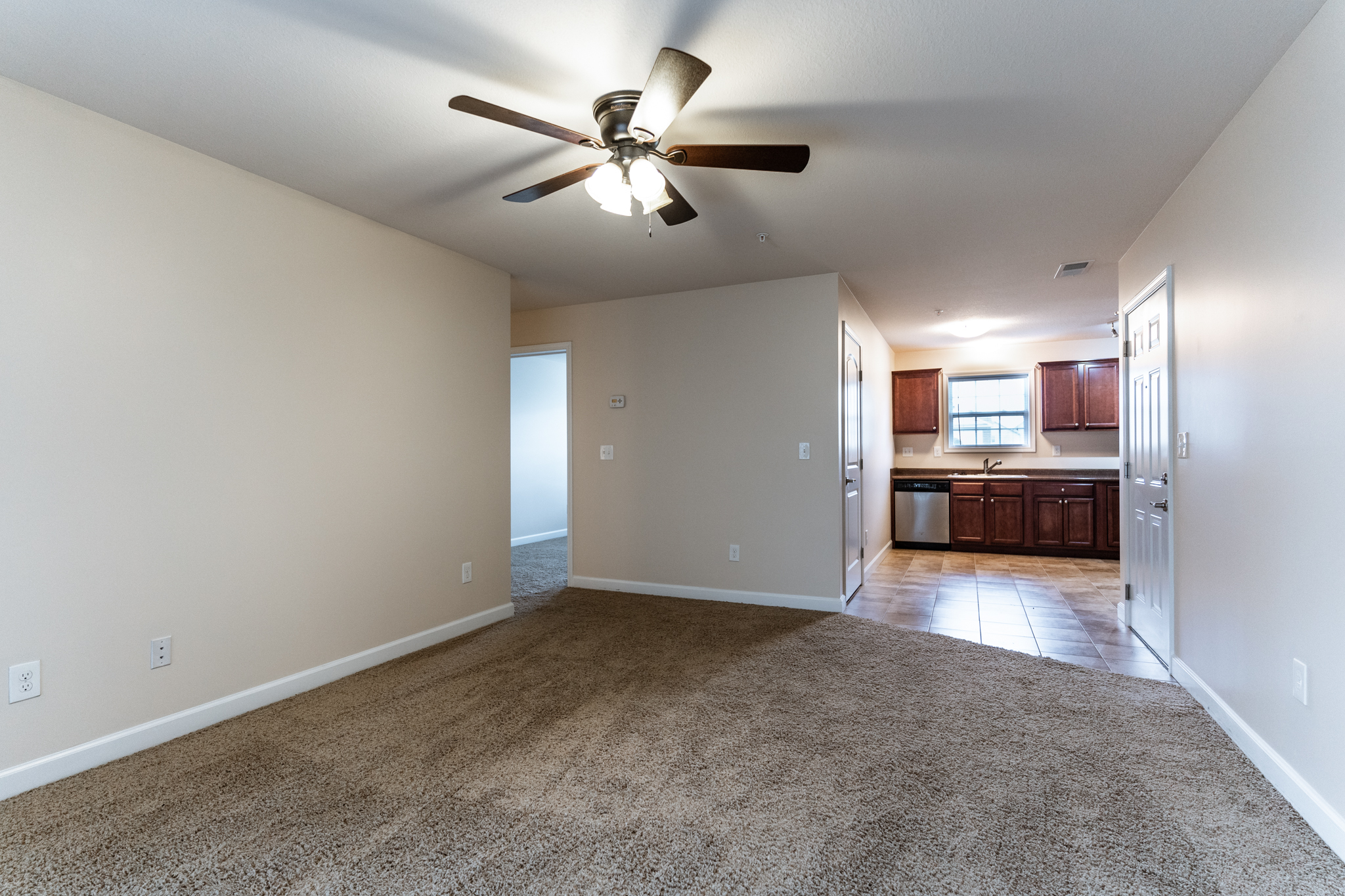 Camden Court Apartments Washington, IL Professional Leasing Services