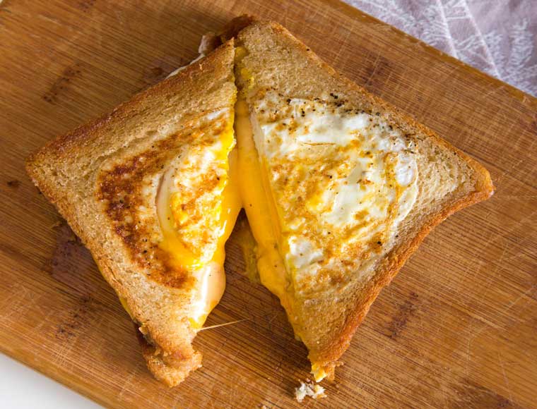 How To Make Egg In Bread Breakfast Pepe's How Tos