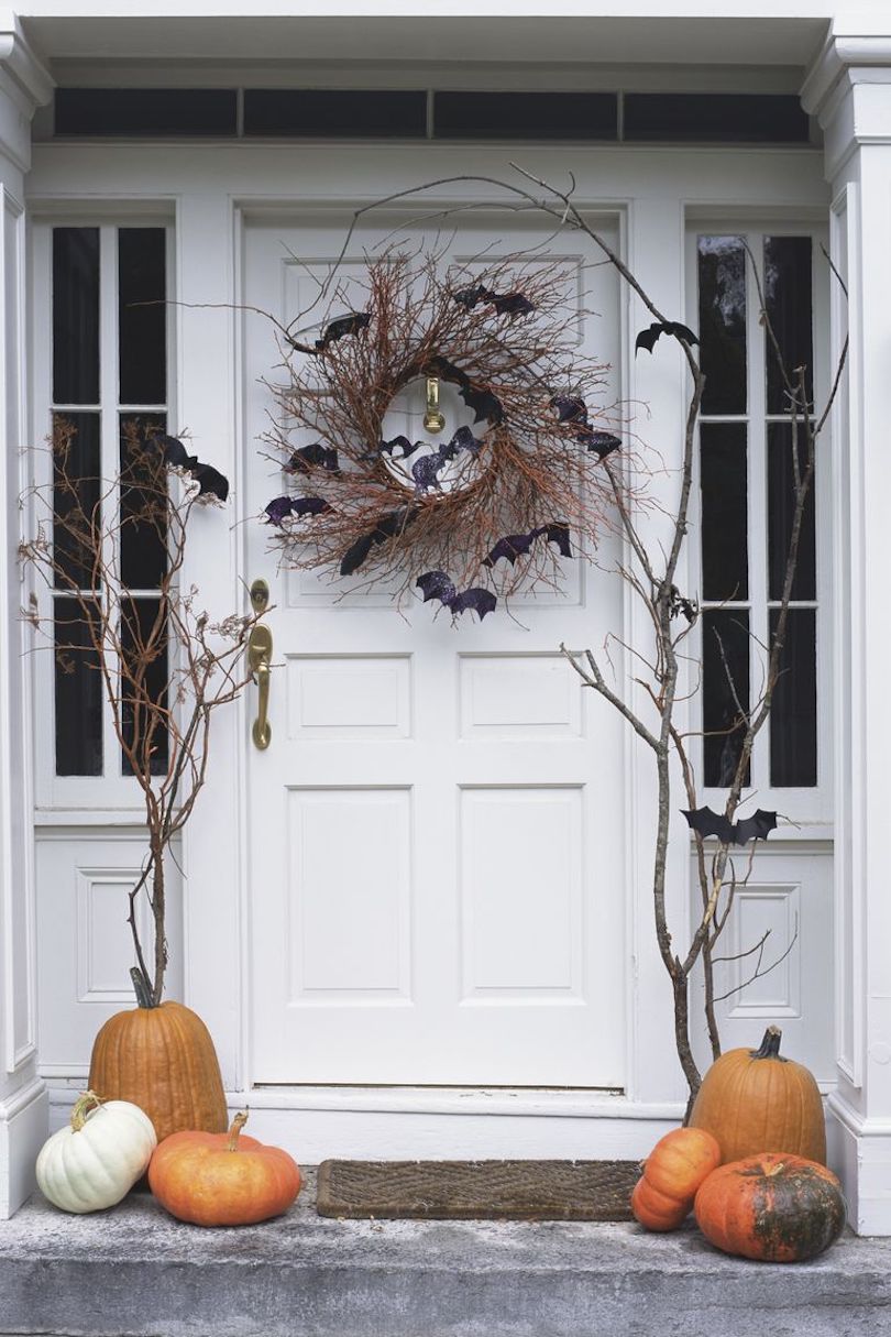 5 Adorably Scary Outdoor Halloween Decoration Ideas 2021