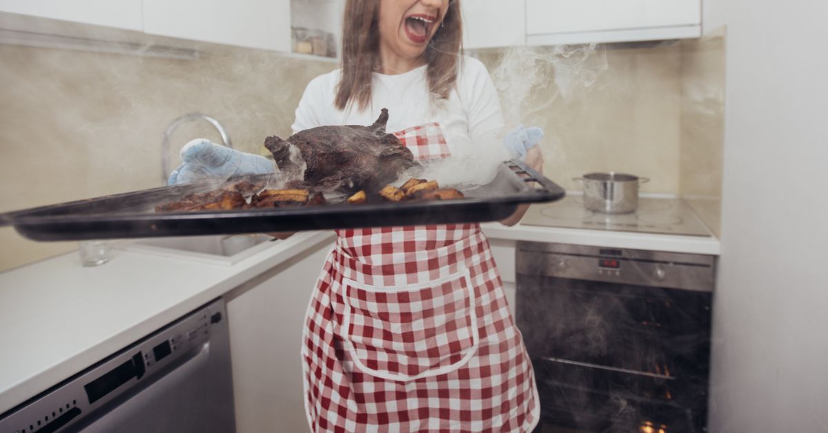 Guy Agrees With Mom That Wife's Lack Of Cooking Is 'Pathetic'