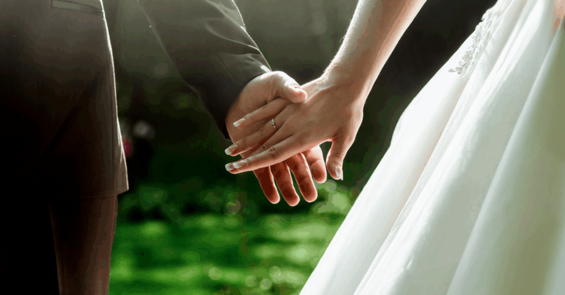 Guy Skips Twin's Wedding After Being Snubbed REDDIT