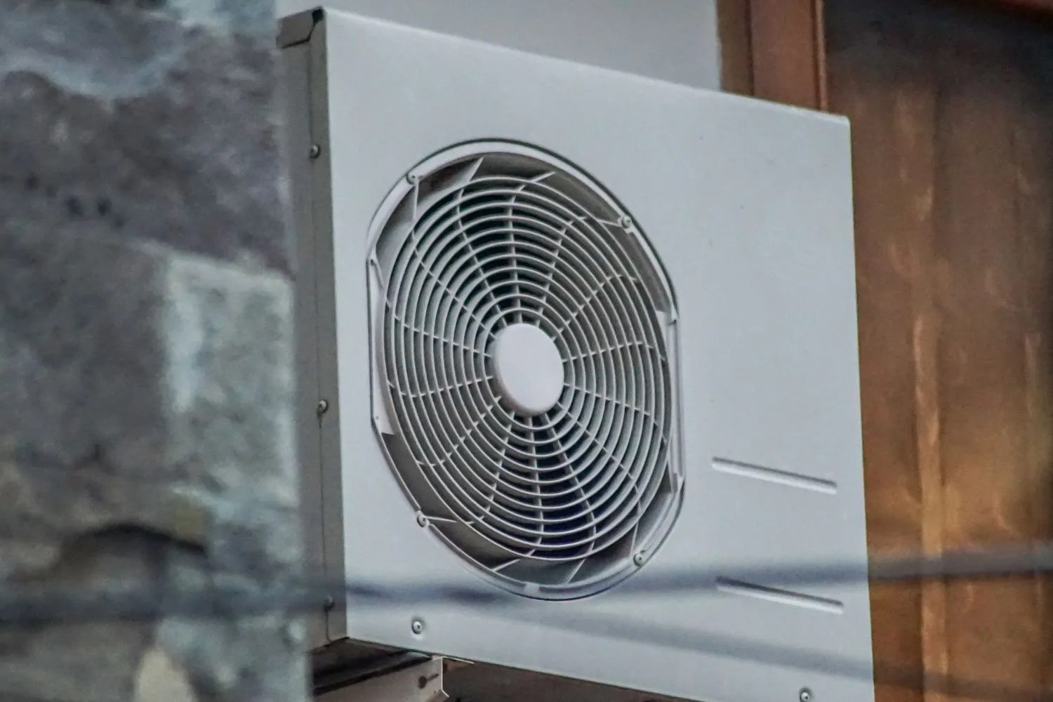 Why Does My AC Compressor Shut Off After 23 Minutes?