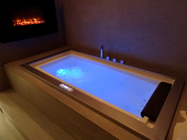 What is Trending Now in Bathroom Design | Perfect Bath Canada