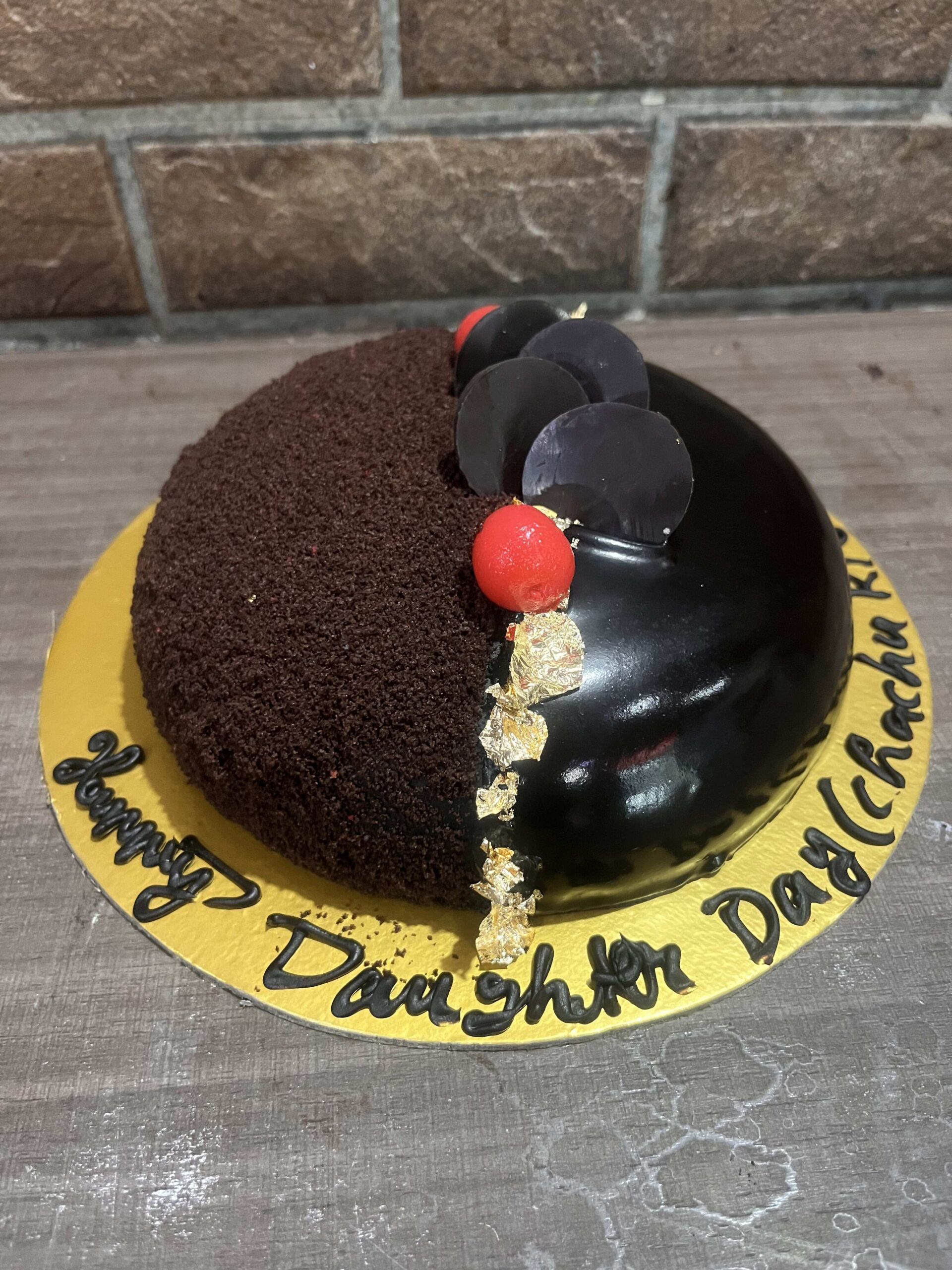 Superb Chocolate Truffle Cake Online flowers delivery to moradabad