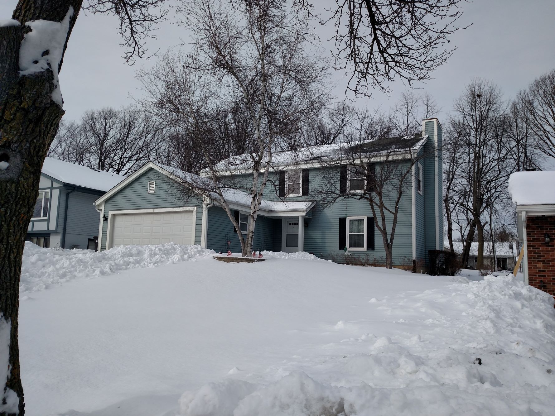 1612 Lakeview Ave, South Milwaukee Two Story Colonial Perfection Plus