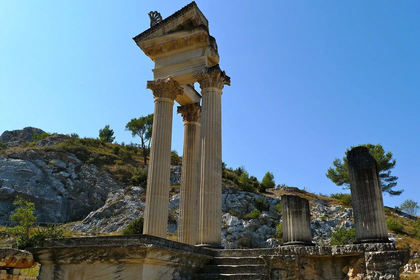 Step Back in Time a Visit to Ancient Glanum in St Remy de Provence