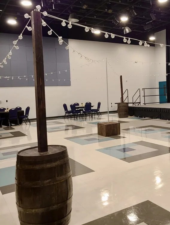 Wine Barrel Pole Lighting Perfect Touch Rental