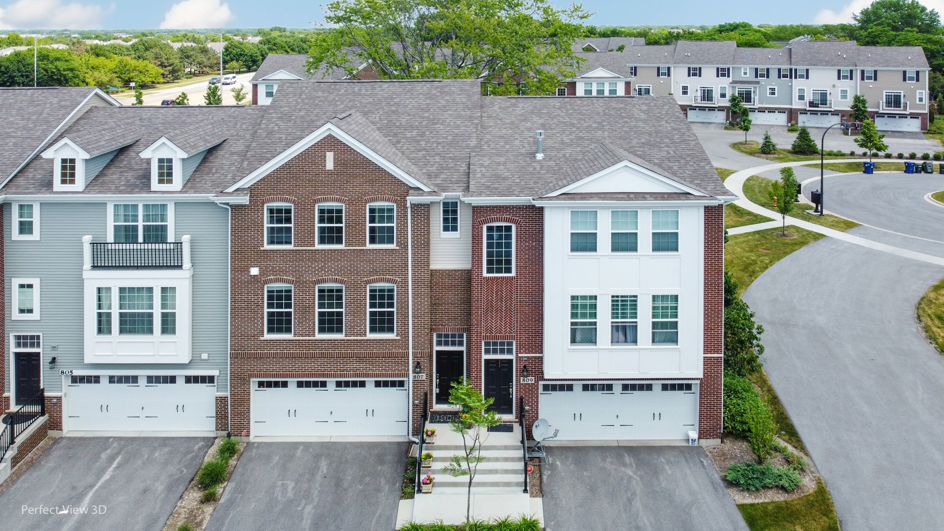 807 Paisley Ct, Naperville