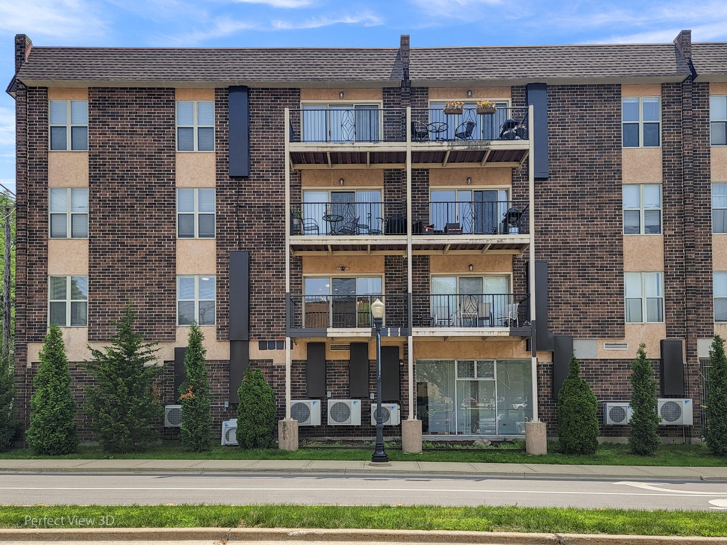 5202 Washington St, Downers Grove