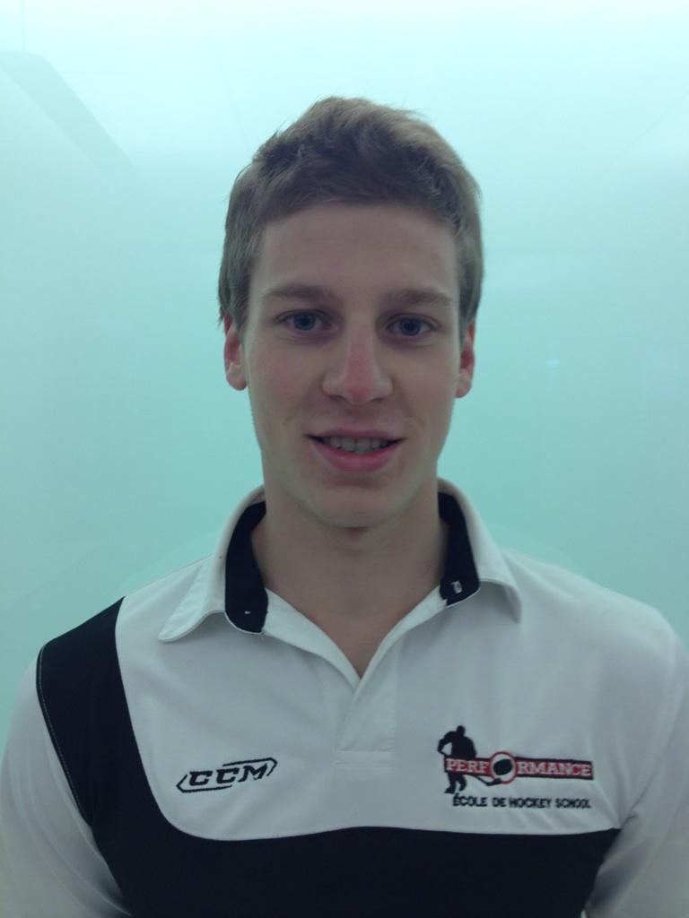 Alexandrestarnaud École de Hockey Performance Hockey School