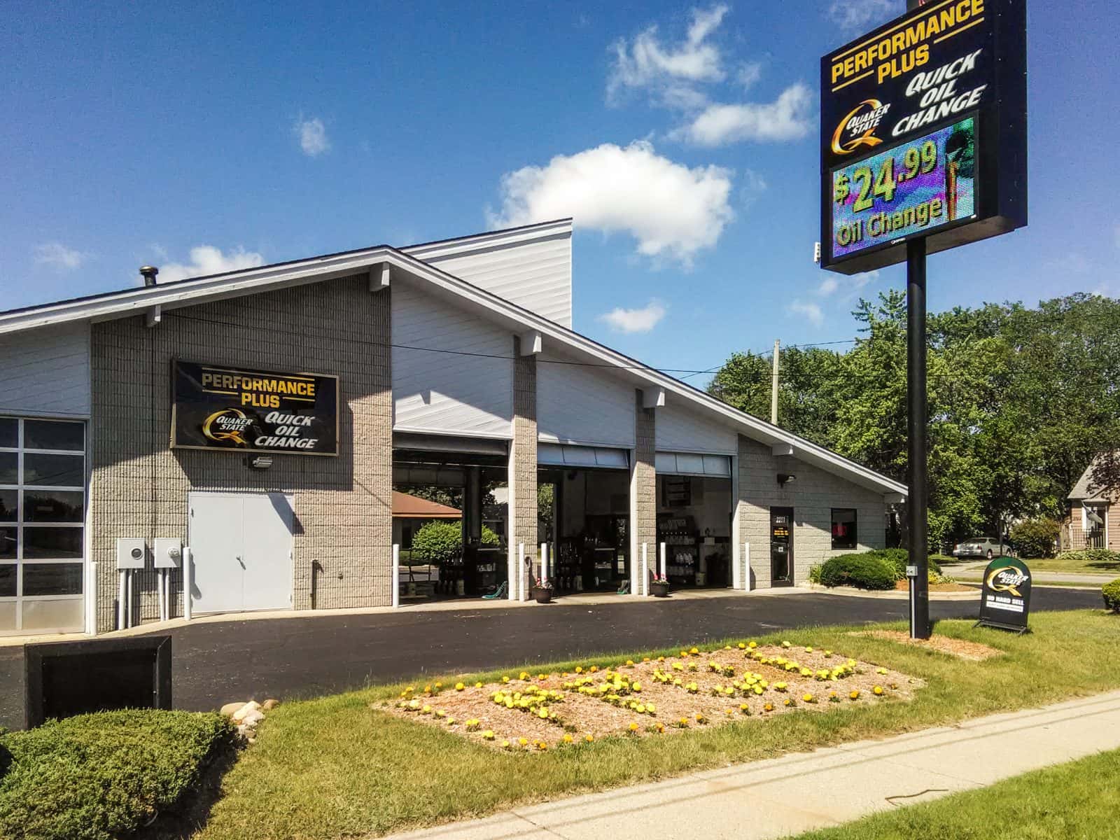 Performance Plus Quick Oil Change, Wyoming, MI