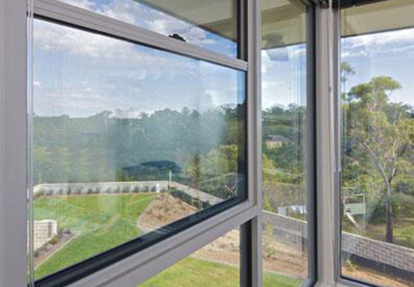 ViewMax® Commercial Double Hung Window Perfomance Windows and Doors