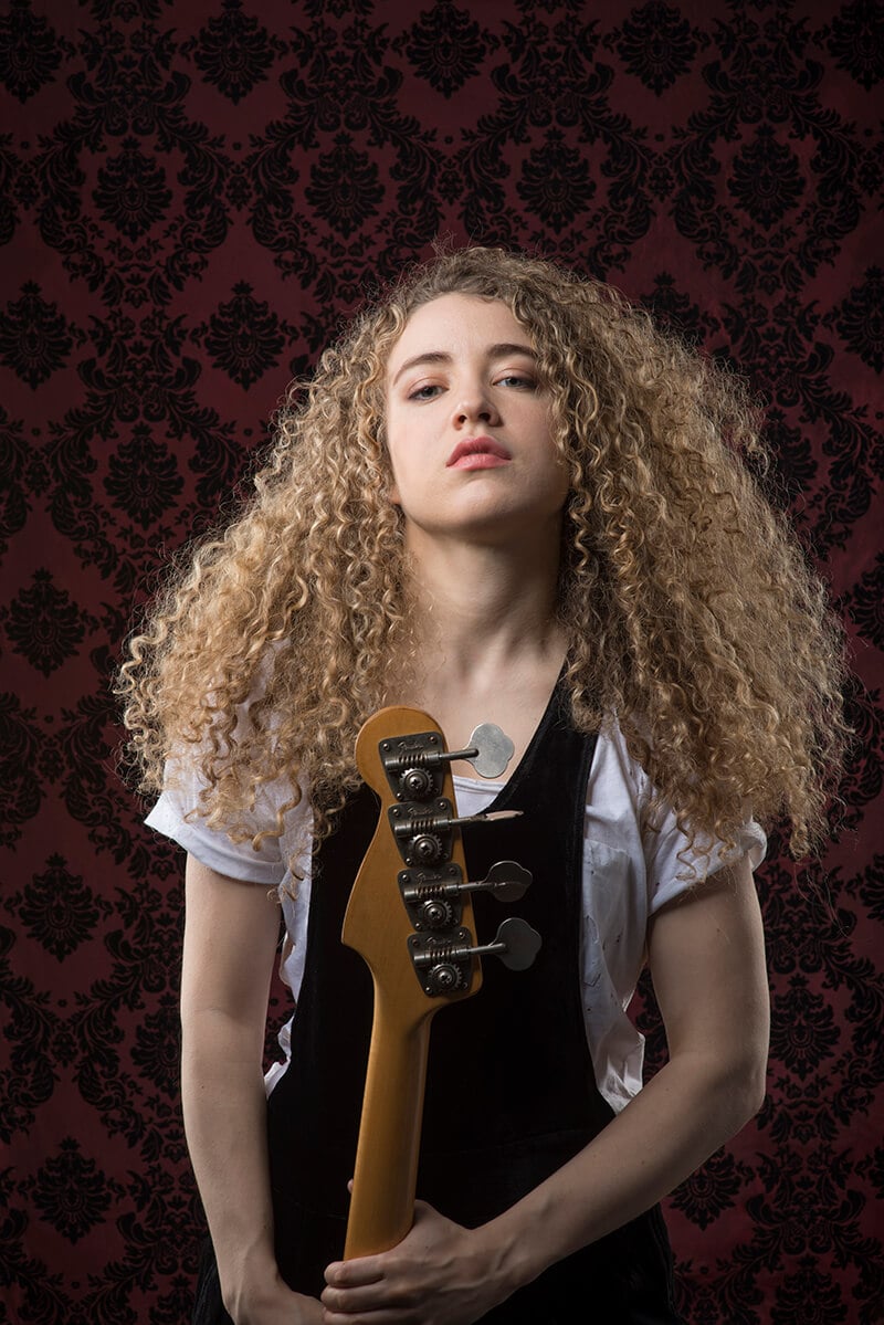 Tal Wilkenfeld bass guitarist Tal wilkenfeld, Female guitarist, Bassist