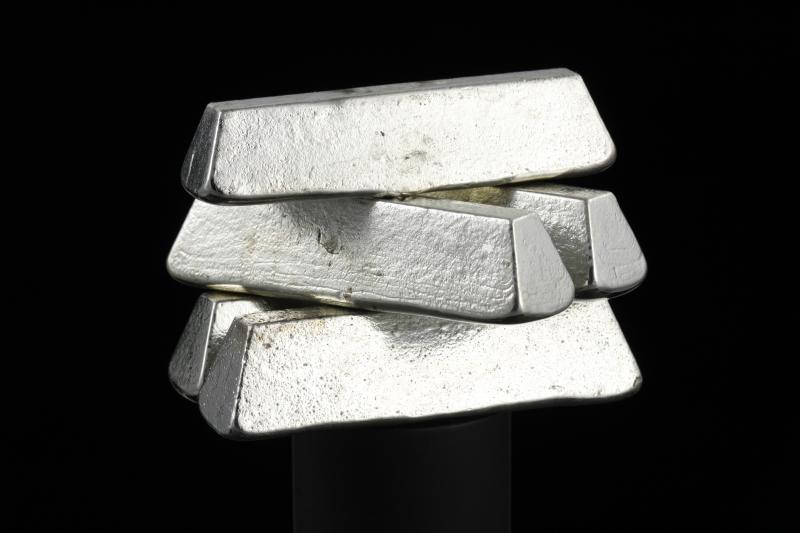 Sample of the element Tin in the Periodic Table