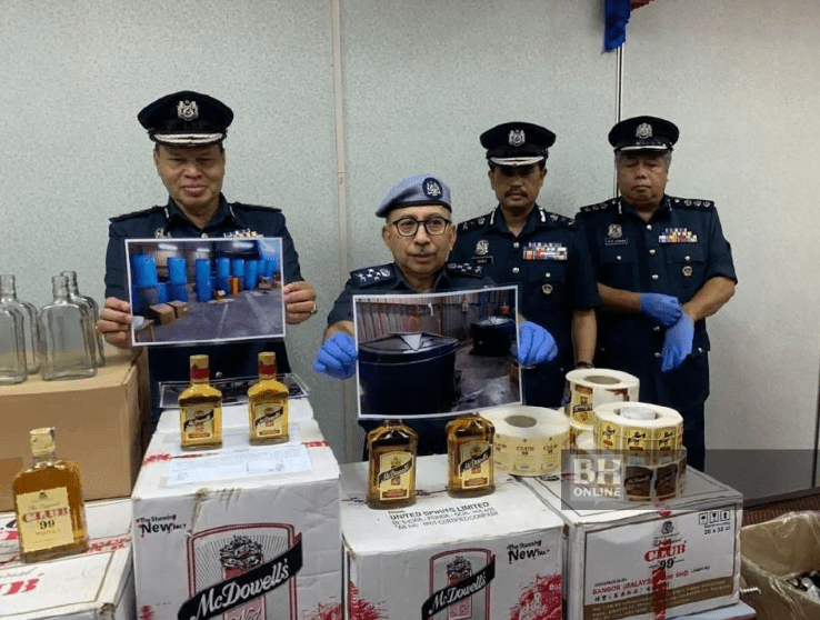 Kastam Johor tumpas sindiket proses minuman keras tiruan