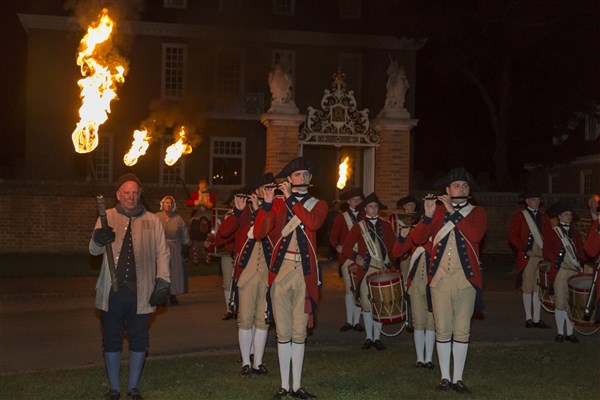 Williamsburg December 2023 Events Grand Illumination in Williamsburg