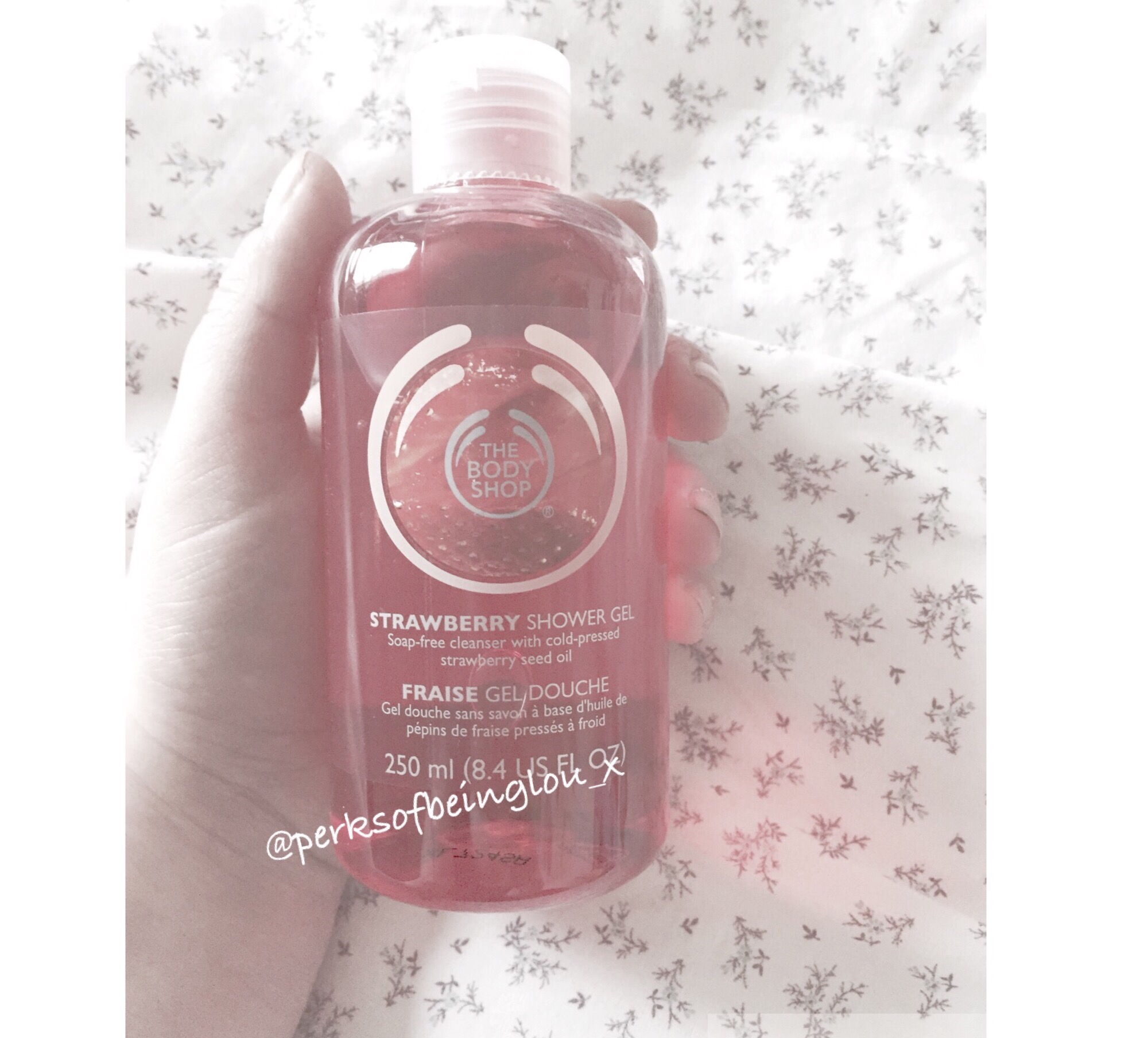 Body Shop Strawberry Bubble Bath Review perksofbeinglou_x