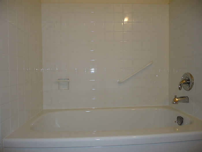 Refinishing and Reglazing Ceramic Tiles in Kelowna, Penticton, Vernon