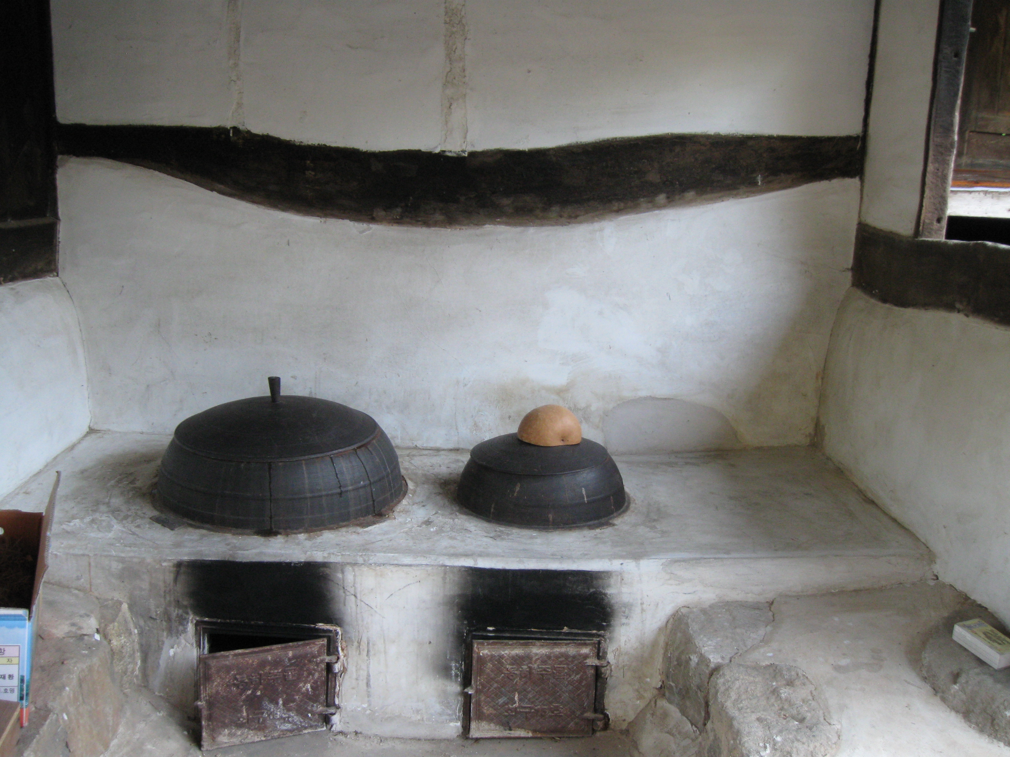 Rocket Heater in Radiant Floor Heat? (wood burning stoves forum at permies)