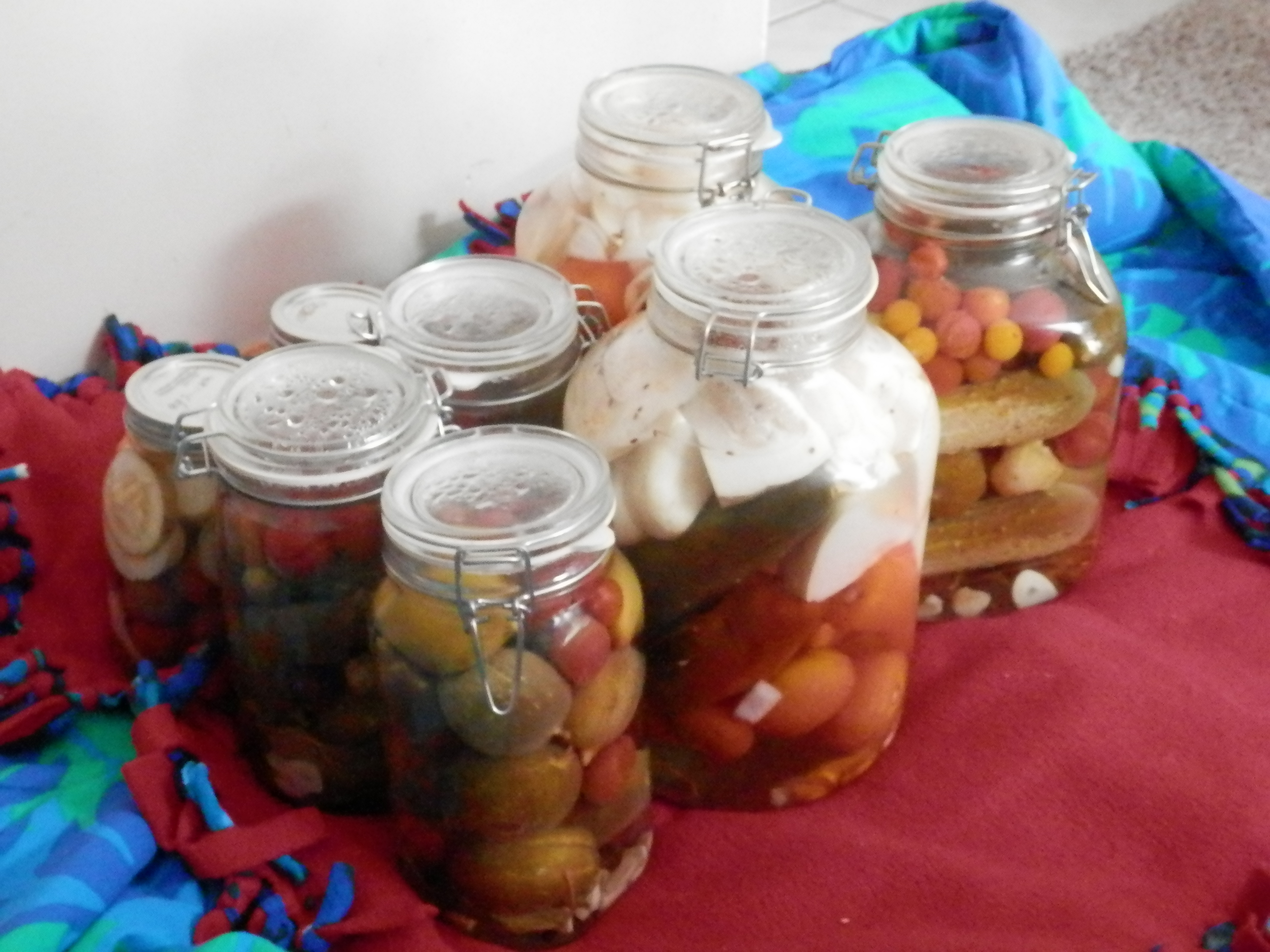 Canning without boiling Description Place hot jars on a blanket