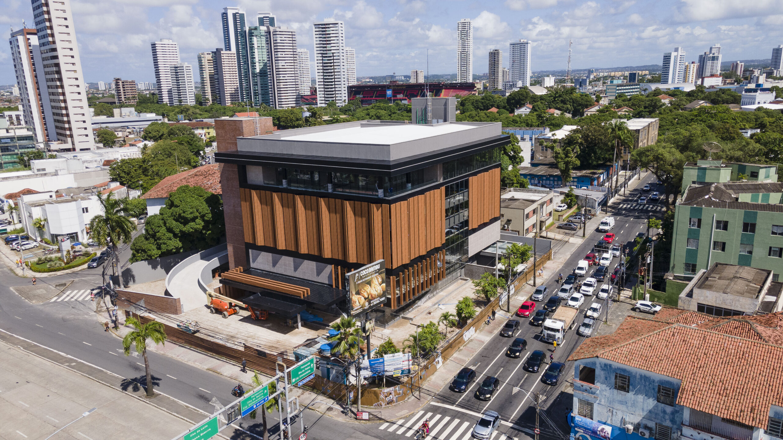 Coco Bambu inaugura maior restaurante do país no Recife