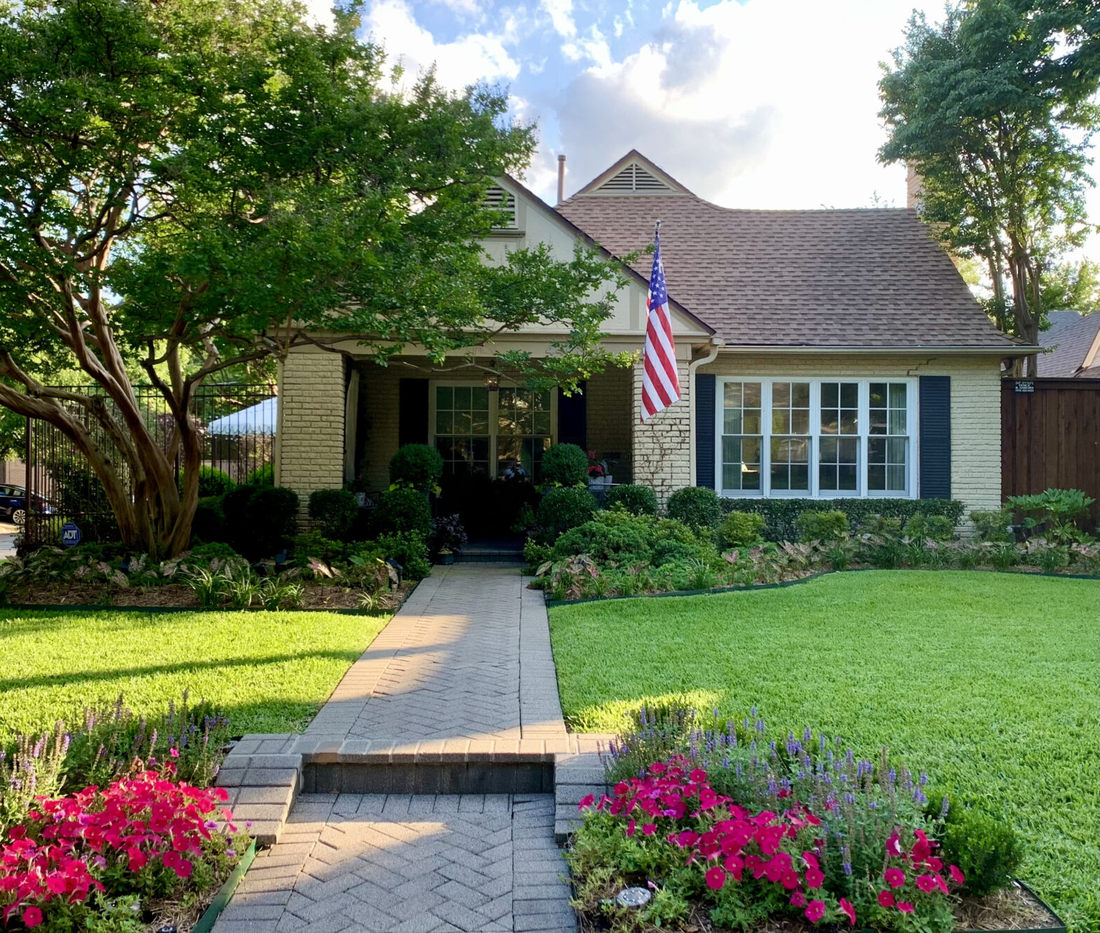 Gallery Perry Heights Neighborhood