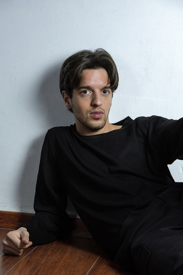 Amit Moris פרי כפרי