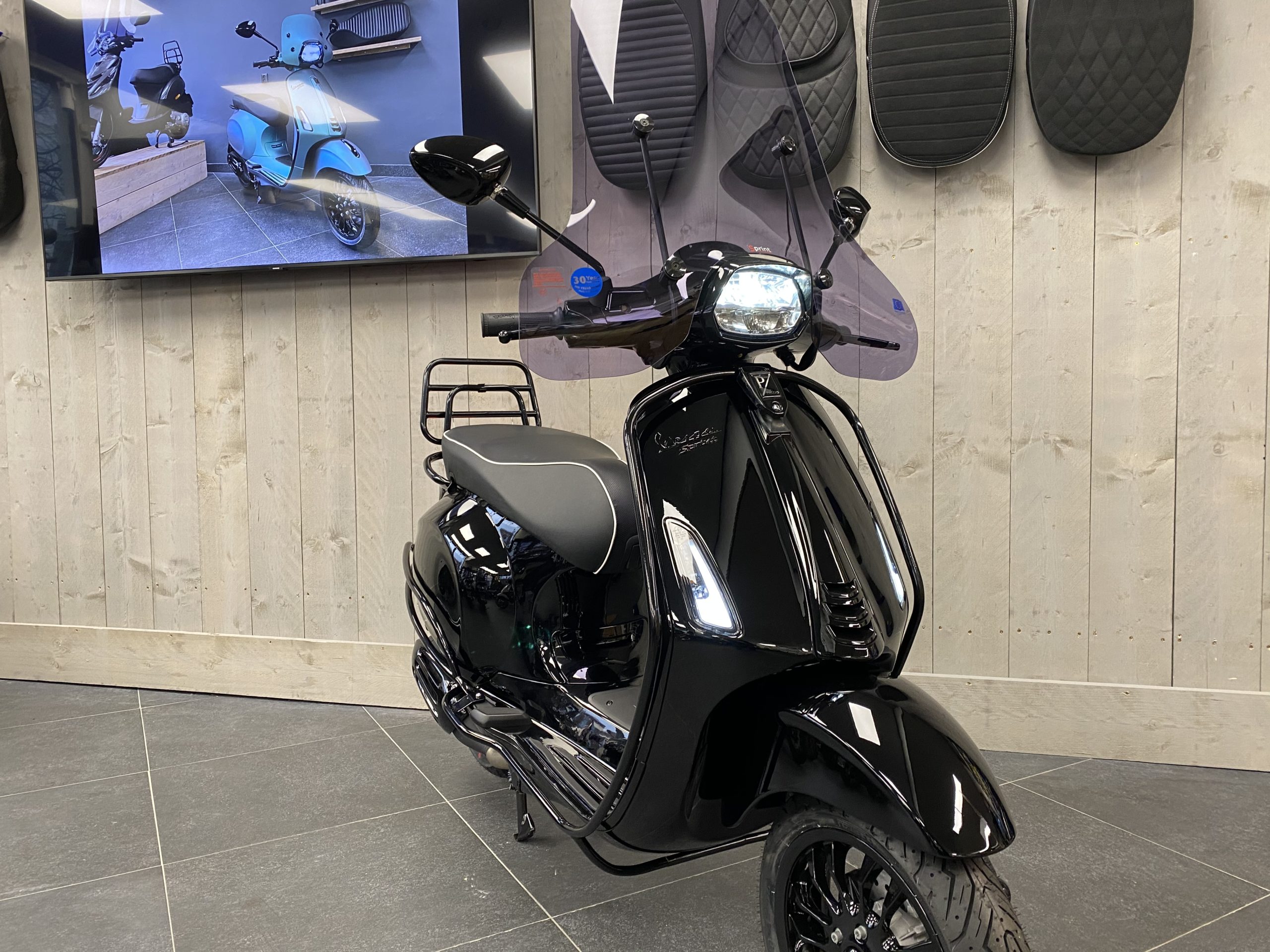 Vespa Sprint Black on Black Perry Scooters Haarlem