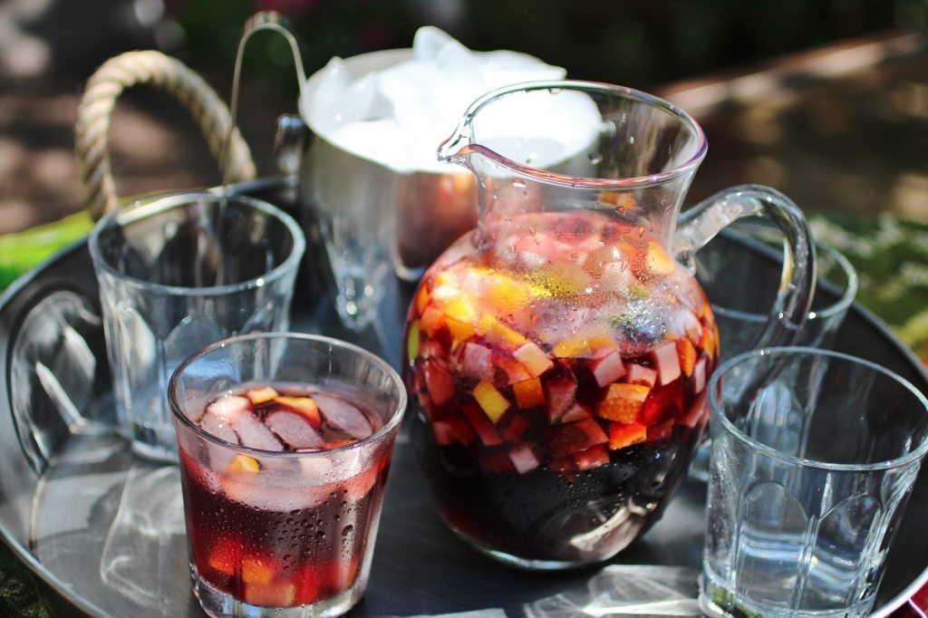 RED WINE SANGRIA COCKTAIL