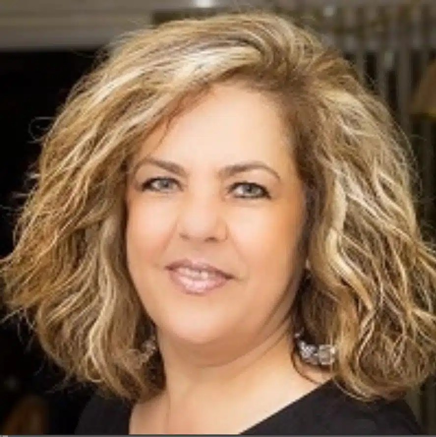 Manijeh Saeidi Persian BrokerIranian Realtor in Denver